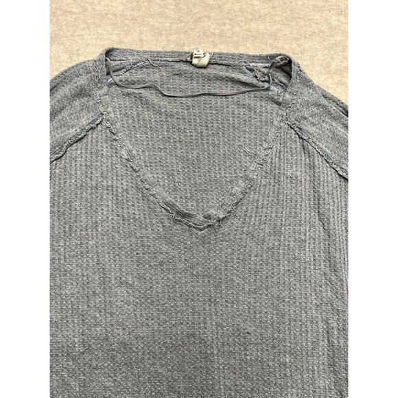 We The Free Distressed Waffle Knit V-Neck Oversized Shirt Size Medium - Picture 2 of 8